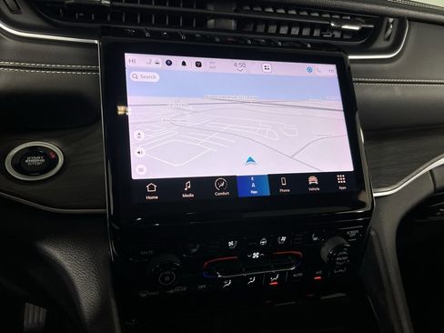 Used 2023 Jeep Grand Cherokee L Limited w/ Luxury Tech Group II image 15