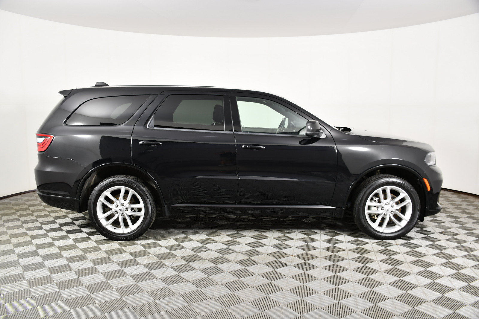 Used 2025 Dodge Durango GT AWD/4WD image 5
