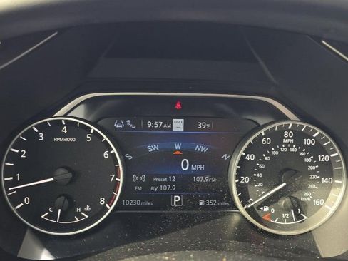 Used 2024 Nissan Murano SL image 14