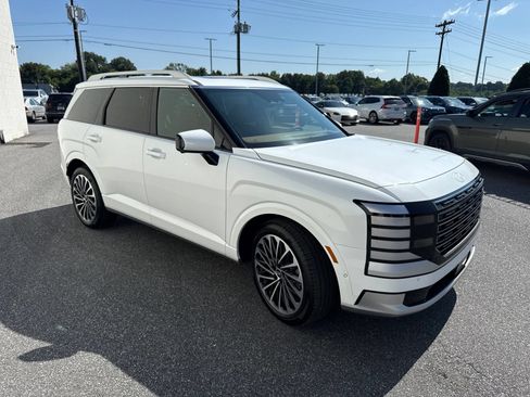 Used 2026 Hyundai Palisade Calligraphy AWD/4WD image 3