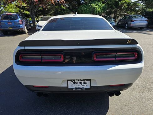 Used 2020 Dodge Challenger R/T Scat Pack RWD image 5