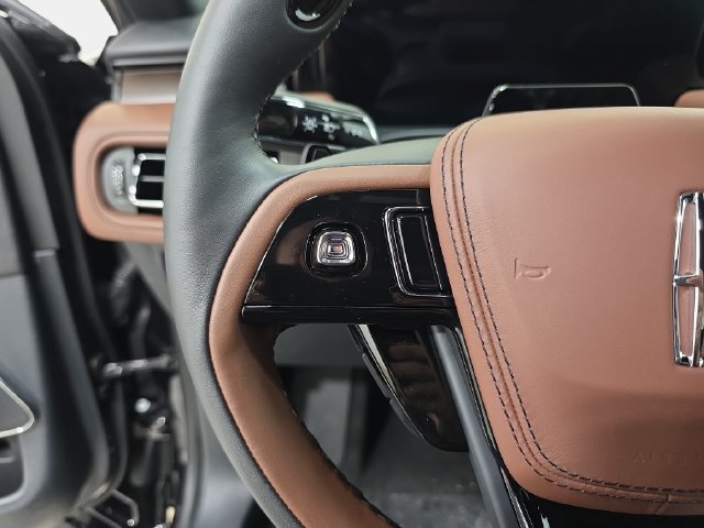 New 2027 Lincoln Aviator Reserve w/ Jet Appearance Package AWD/4WD image 14