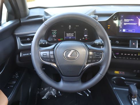 Certified 2025 Lexus UX 300h AWD w/ Accessory Package (Z2) image 16