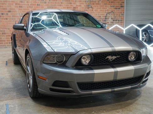 Used 2014 Ford Mustang GT Premium w/ Electronics Package RWD image 5
