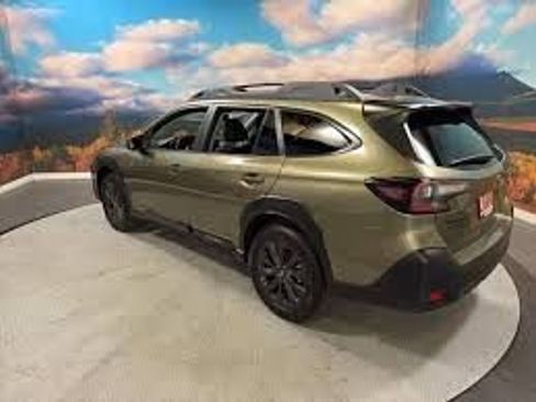 Certified 2025 Subaru Outback Onyx Edition AWD/4WD image 13