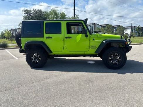 Used 2012 Jeep Wrangler Unlimited Sport w/ PWR Convenience Group AWD/4WD image 6