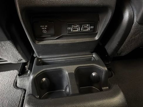 Used 2023 Jeep Grand Cherokee L Limited w/ Luxury Tech Group II AWD/4WD image 18