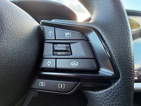 Used 2024 Subaru Crosstrek 2.0i Premium image 24