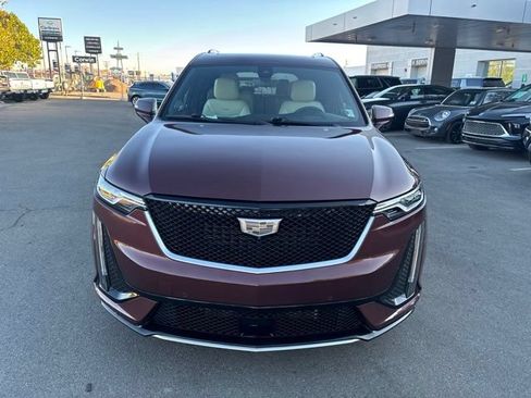 Used 2023 Cadillac XT6 Sport w/ Technology Package AWD/4WD image 3
