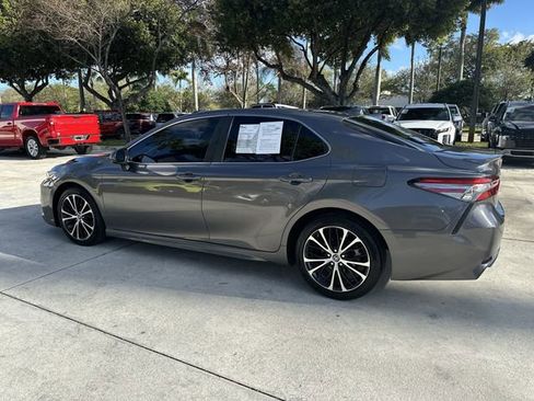 Used 2019 Toyota Camry SE image 38