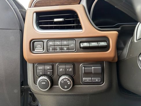 Used 2022 Chevrolet Suburban High Country w/ Max Trailering Package AWD/4WD image 14