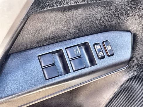 Used 2018 Toyota RAV4 XLE image 30