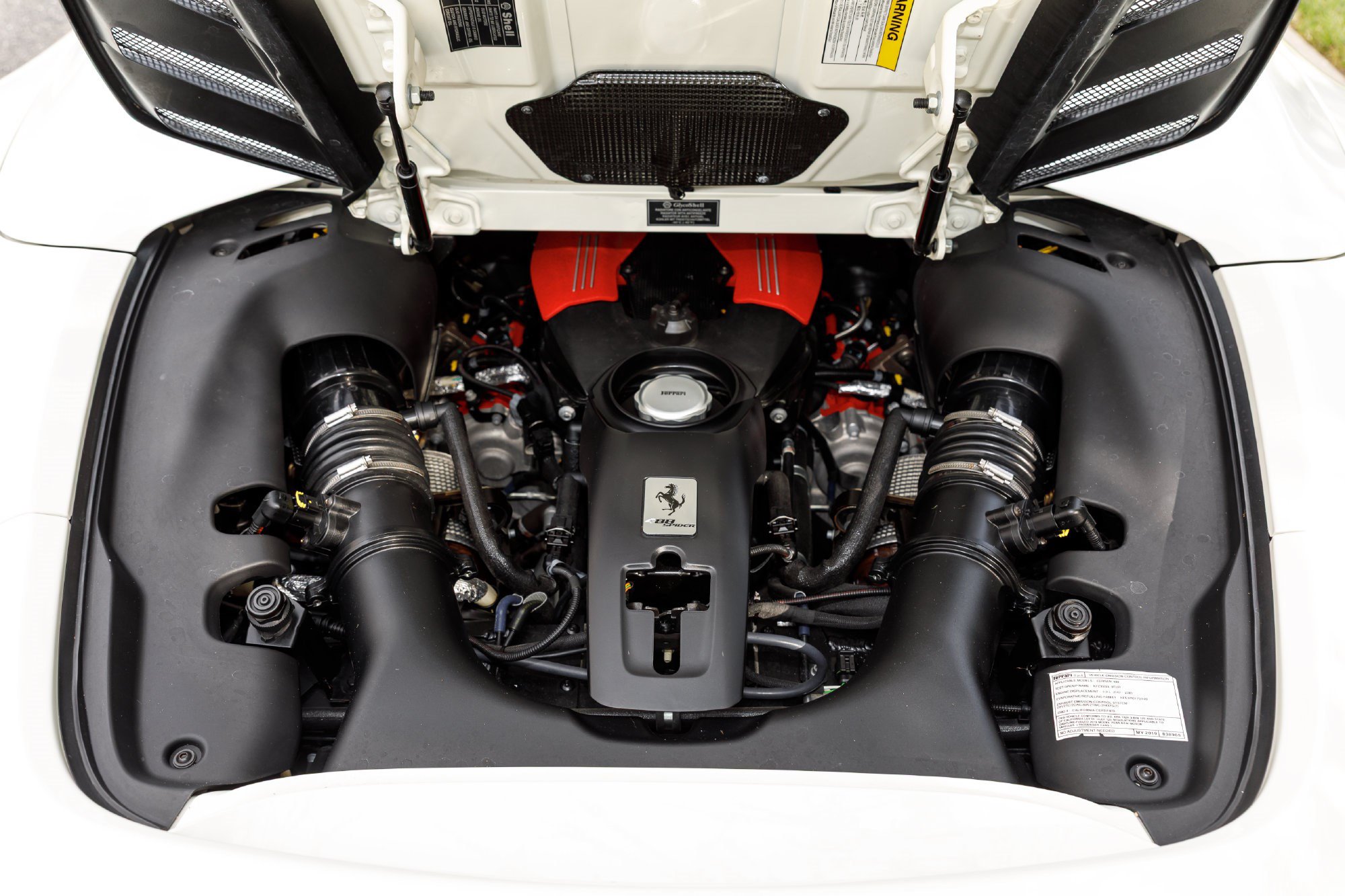 Used 2019 Ferrari 488 Spider RWD image 20