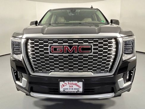 Used 2021 GMC Yukon XL Denali image 2
