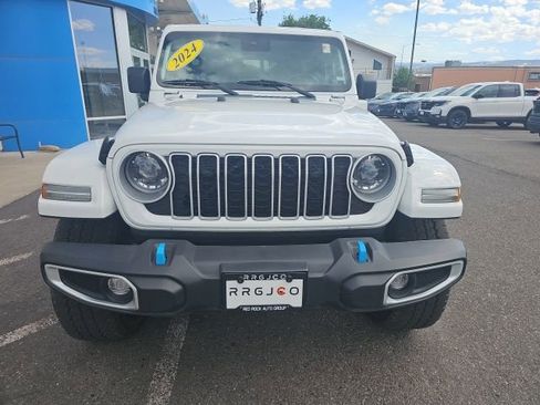 Used 2024 Jeep Wrangler Unlimited Sahara AWD/4WD image 3