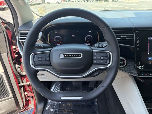 Used 2022 Jeep Wagoneer Series III w/ Premium Group I AWD/4WD image 34