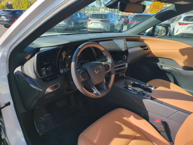 Used 2025 Lexus RX 350h w/ Convenience Package AWD/4WD image 13