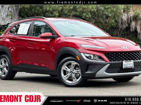 Used 2023 Hyundai Kona SEL image 1