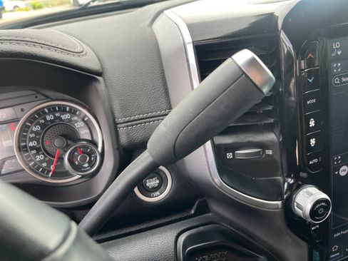 Used 2022 RAM 2500 Laramie w/ Night Edition image 11