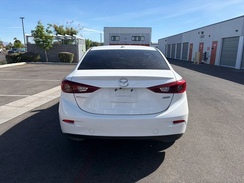Used 2018 MAZDA MAZDA3 Grand Touring FWD image 8