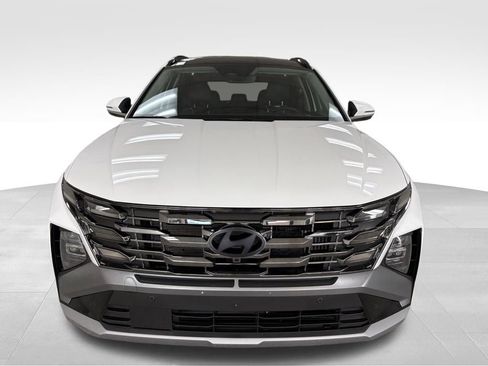 Used 2025 Hyundai Tucson Limited AWD/4WD image 4