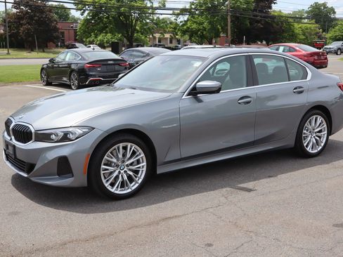 Used 2024 BMW 330i xDrive Sedan w/ Premium Package AWD/4WD image 1