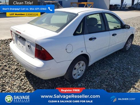 Used 2007 Ford Focus ZX4 Sedan FWD image 4