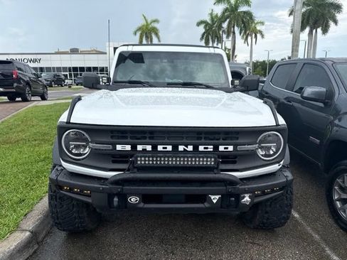 Used 2021 Ford Bronco Black Diamond w/ Sasquatch Package AWD/4WD image 2