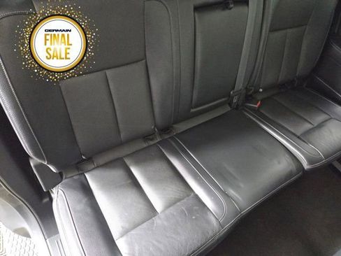 Used 2020 Nissan Titan SL w/ Moonroof Package image 18