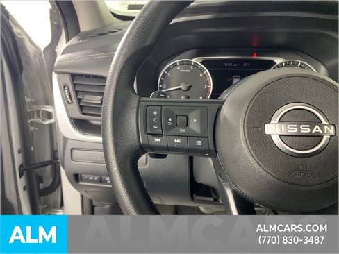 Used 2024 Nissan Rogue S image 24