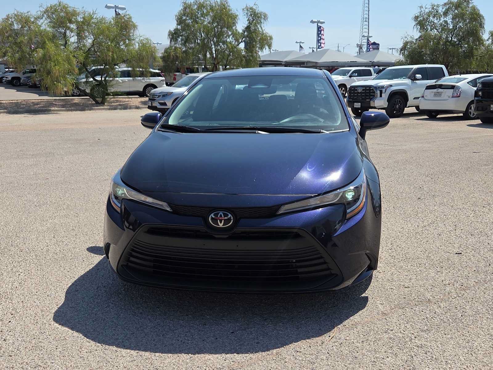 Used 2025 Toyota Corolla LE FWD image 3