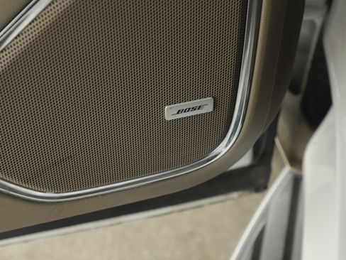 Used 2019 GMC Yukon XL SLT w/ Open Road Package image 17