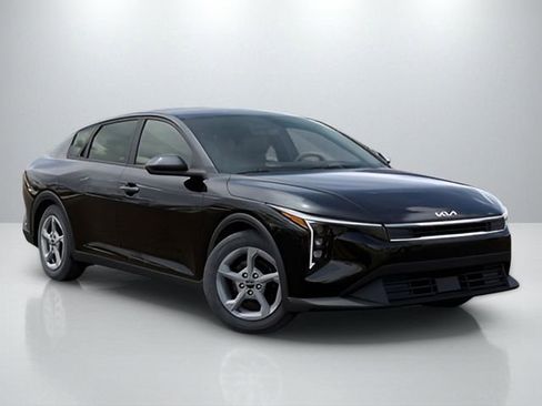 Certified 2025 Kia K4 FWD image 8