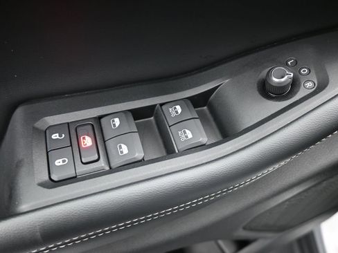 Used 2024 Jeep Grand Cherokee L Limited w/ Luxury Tech Group II image 13