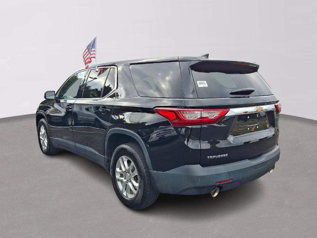 Used 2021 Chevrolet Traverse LS FWD image 4