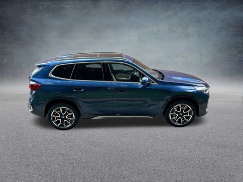 Used 2025 BMW X1 xDrive28i AWD/4WD image 10