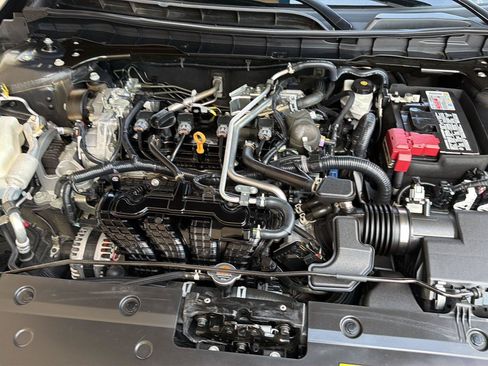 Used 2025 Nissan Altima 2.5 SV FWD image 33