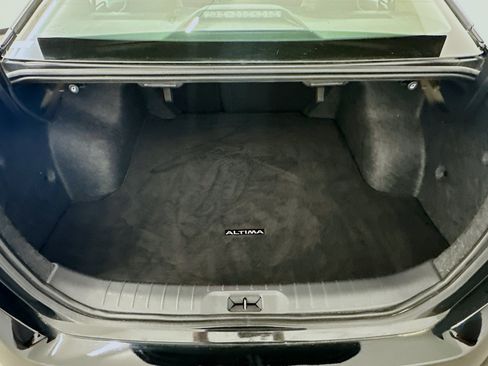 Used 2024 Nissan Altima 2.5 SV w/ SV Premium Package FWD image 31