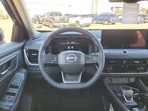 New 2026 Nissan Rogue Platinum image 15