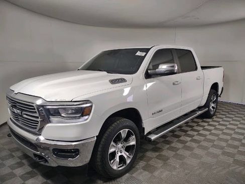 Used 2023 RAM 1500 Laramie AWD/4WD image 3