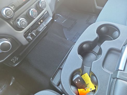 Used 2024 RAM 2500 Big Horn w/ Bed Utility Group image 18