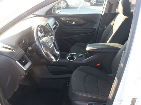 Used 2020 GMC Terrain SLE FWD image 14