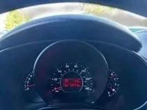 Used 2018 Kia Soul + FWD image 3