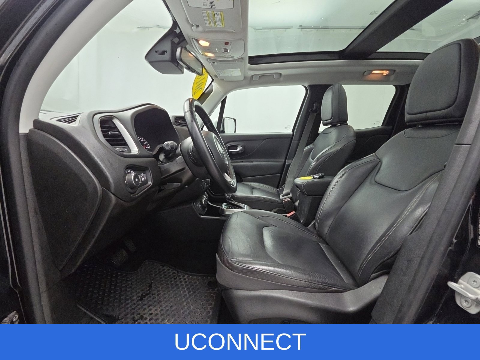 Certified 2018 Jeep Renegade Limited w/ UConnect 8.4 Nav Group AWD/4WD image 17