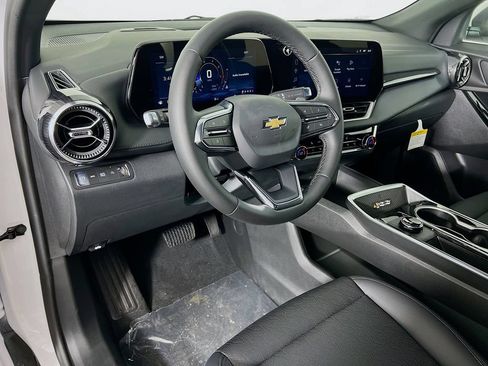 New 2026 Chevrolet Equinox LT w/ Convenience Package II AWD/4WD image 9