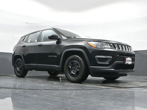 Used 2018 Jeep Compass Sport image 25
