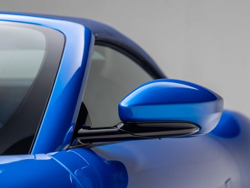 Used 2026 Ferrari Roma Spider RWD image 28