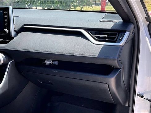 Used 2020 Toyota RAV4 XSE w/ XSE Grade Weather Package AWD/4WD image 20