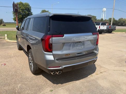 New 2026 GMC Yukon XL Denali w/ Sun & Power Step Package AWD/4WD image 4