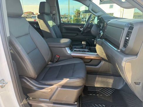 Used 2025 Chevrolet Silverado 1500 LT Trail Boss w/ LT Trail Boss Premium Package AWD/4WD image 20